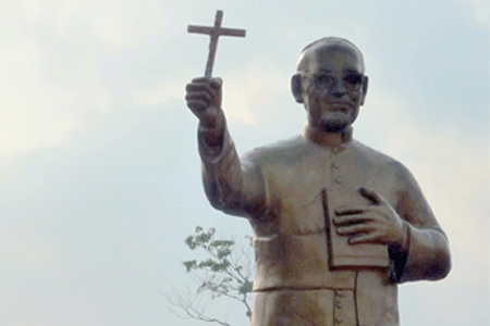 OscarRomero.gif : The beatification of Archbishop Oscar Arnulfo Romero:엘살바도르의 오스카 로메로 대주교가 오늘 23일 복자품에 오릅니다.